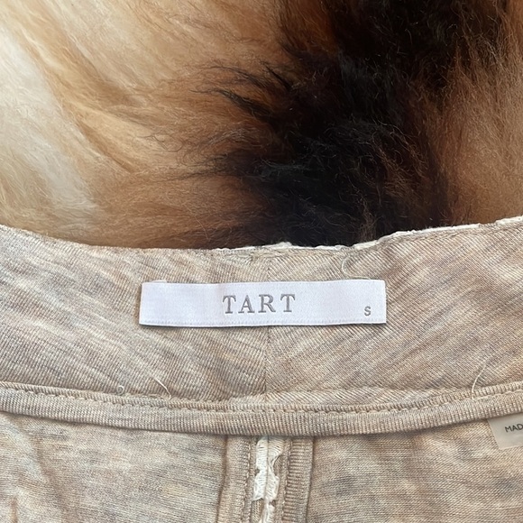 Tart Woman’s White Shorts - Picture 4 of 8